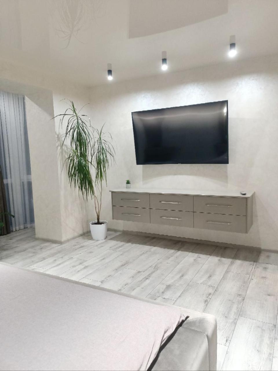 2К Шикарний Люкс! Apartment Khmel'nyts'kyy Exterior photo