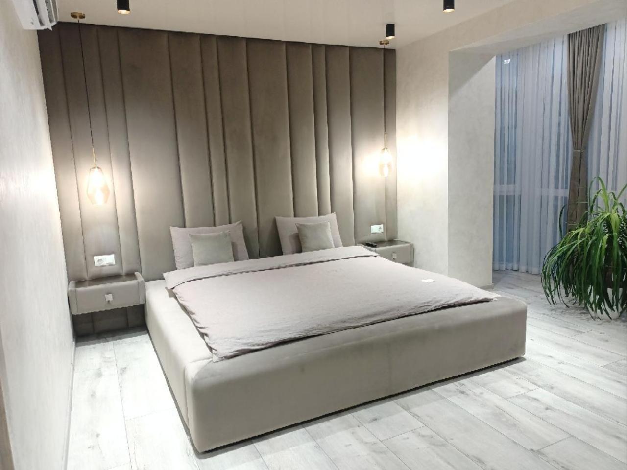 2К Шикарний Люкс! Apartment Khmel'nyts'kyy Exterior photo