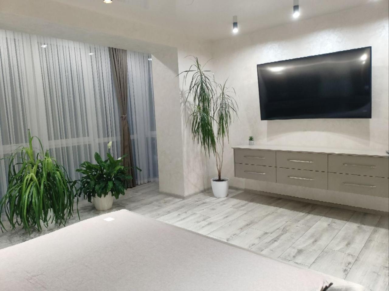 2К Шикарний Люкс! Apartment Khmel'nyts'kyy Exterior photo